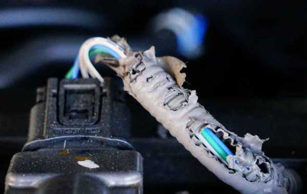 Beschadigde kabel in auto 