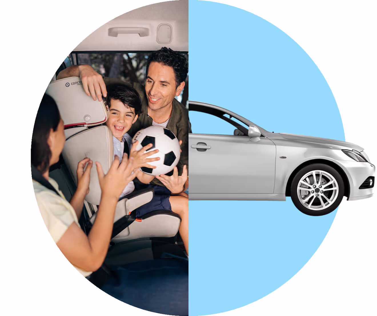 Familie zit in de auto met een voetbal